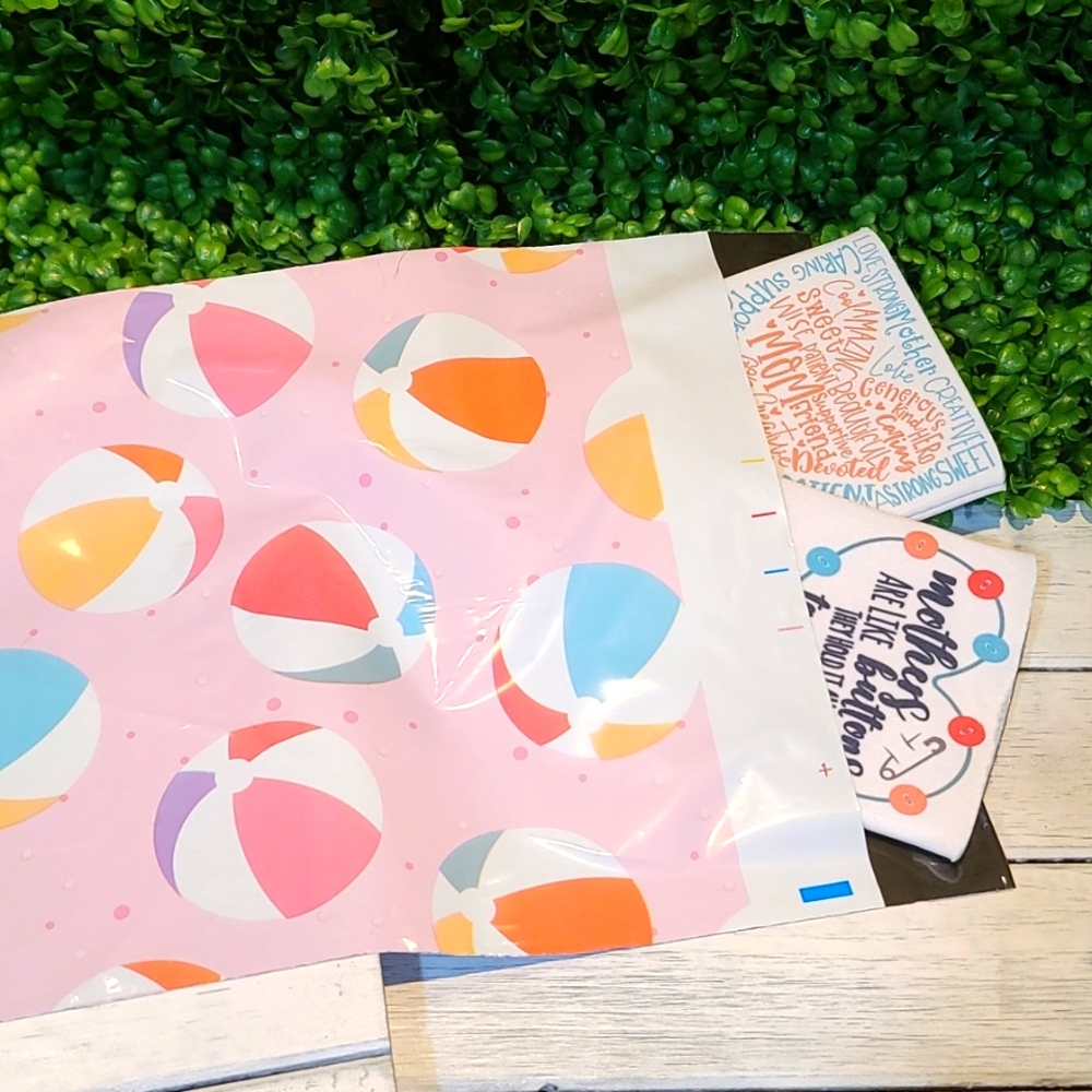 20 Poly Mailers 10 x 13 Beach Ball Design Self Sealing NWT